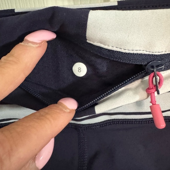 Lululemon Run: Inspire Crop II Deep Indigo / Wide Bold Stripe White Deep Indigo - Picture 8 of 13